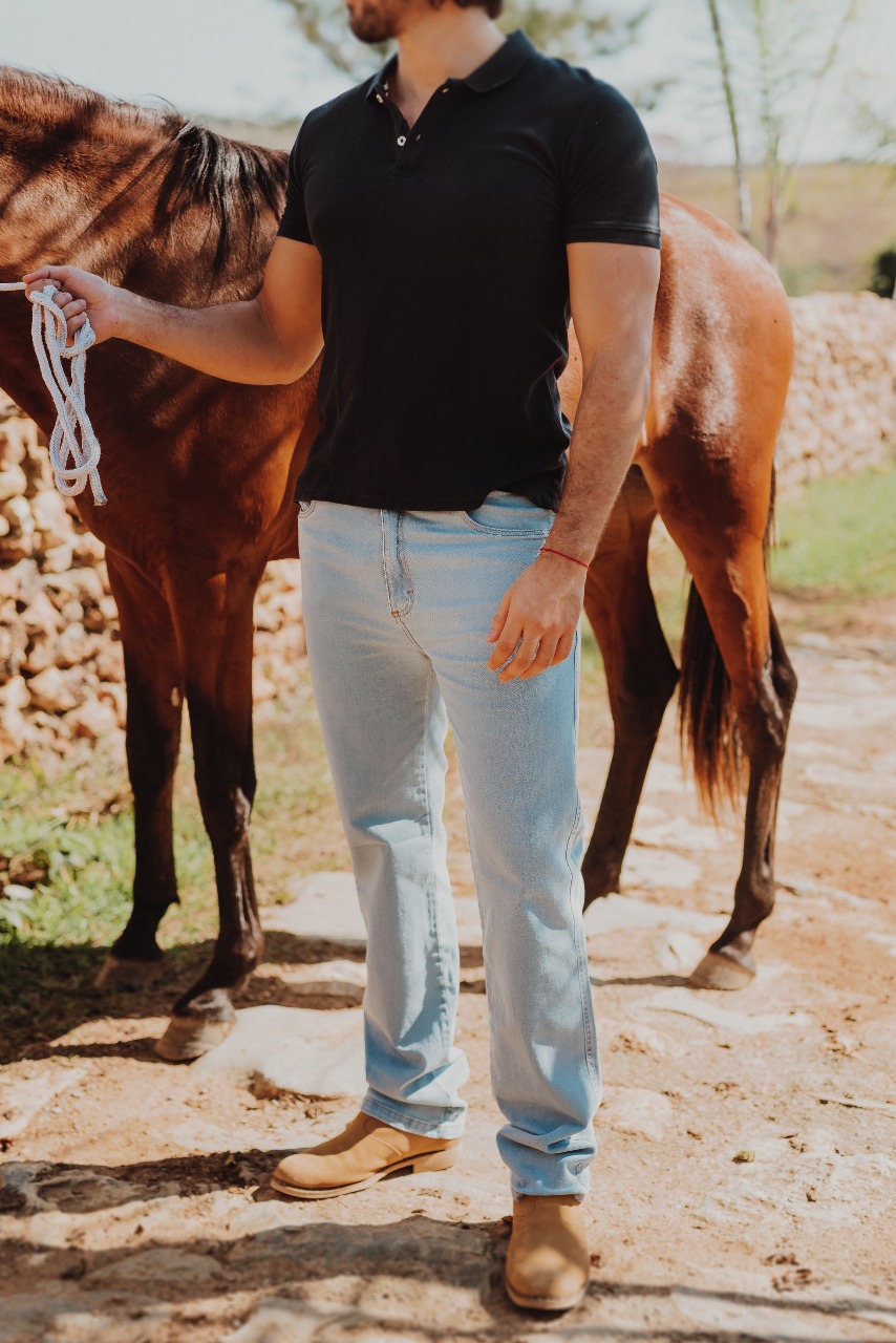 Calça Hugo clara